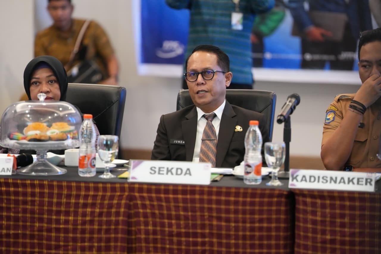 Jamsostek Award 2026: Mamuju Tengah Terbaik, Sekda Sulbar Dorong UHC 99% Demi Perlindungan Semua Pekerja